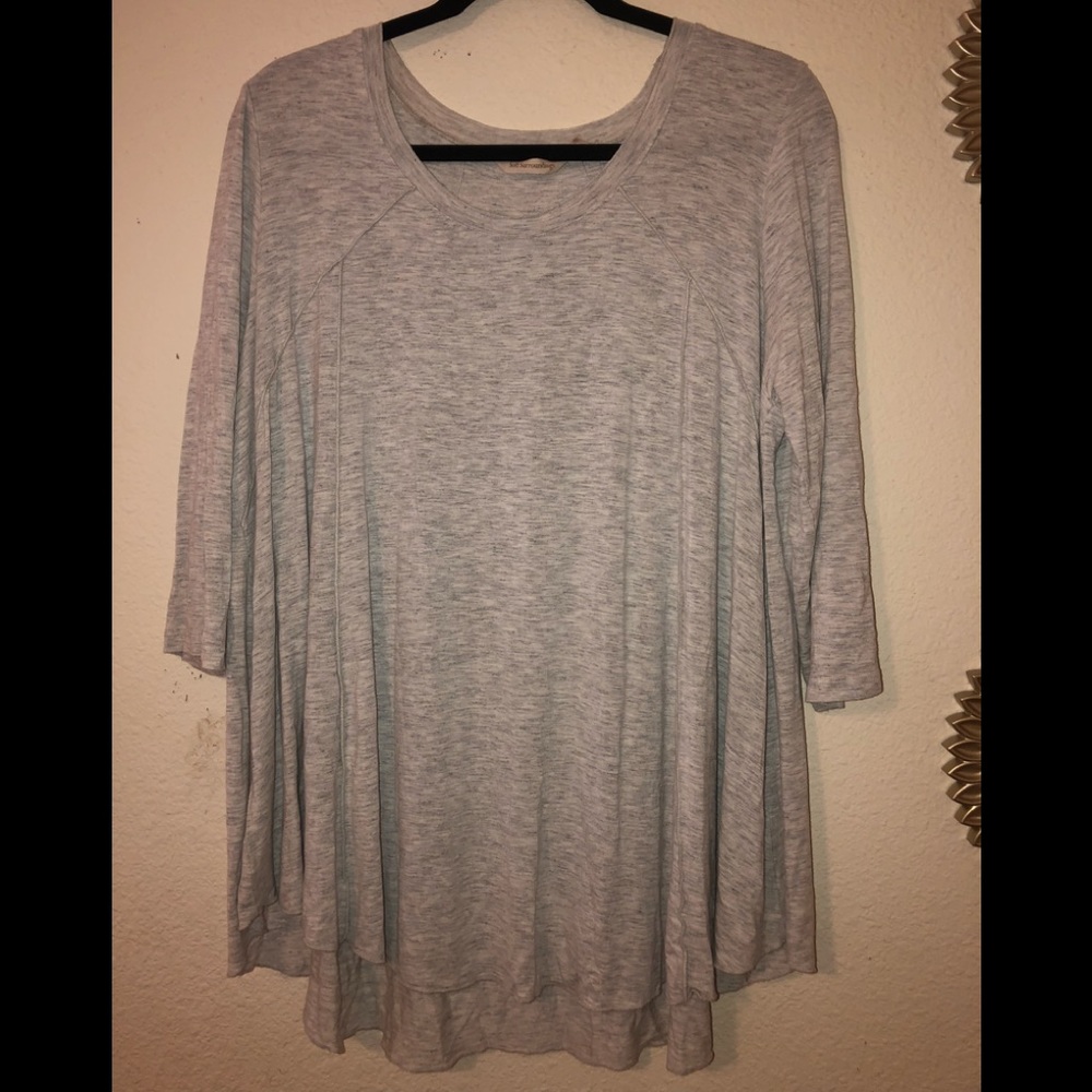 Soft surroundings hi low grey top